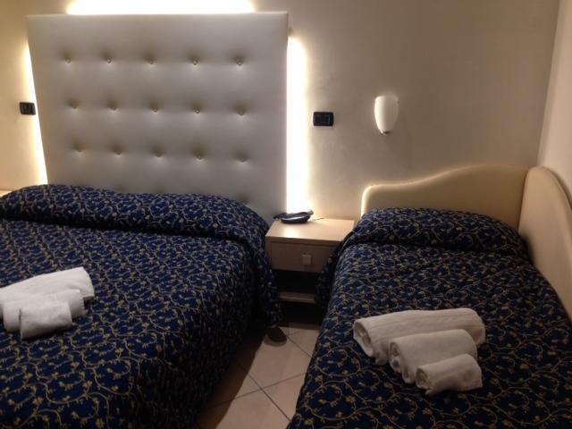 Hotel Mediterraneo Pesaro Oda fotoğraf