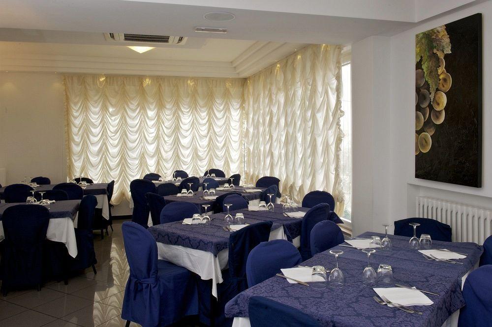 Hotel Mediterraneo Pesaro Dış mekan fotoğraf