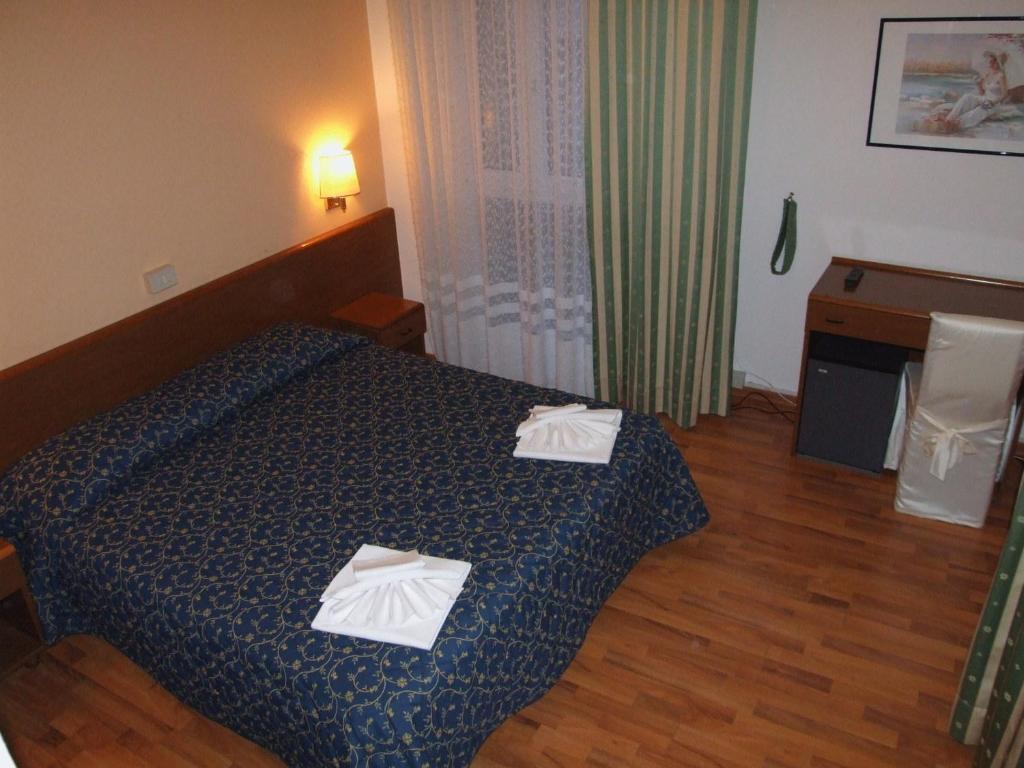 Hotel Mediterraneo Pesaro Dış mekan fotoğraf