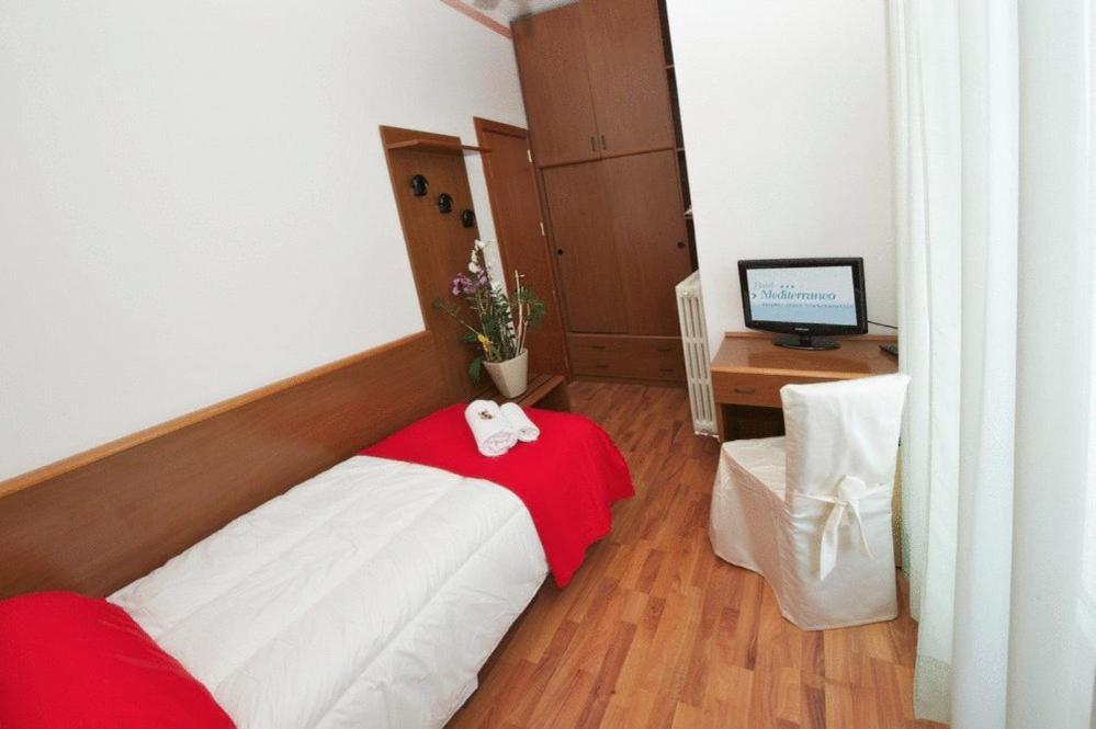 Hotel Mediterraneo Pesaro Oda fotoğraf